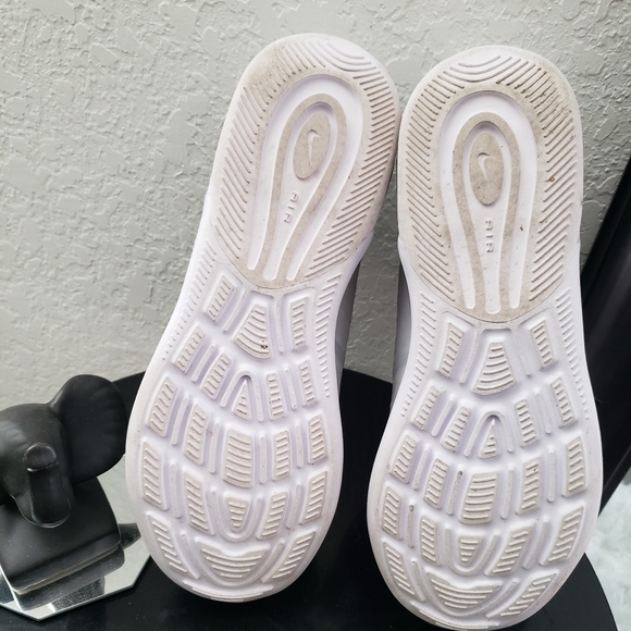 Air Max Axis 'Sport Red' - Picture 5 of 7